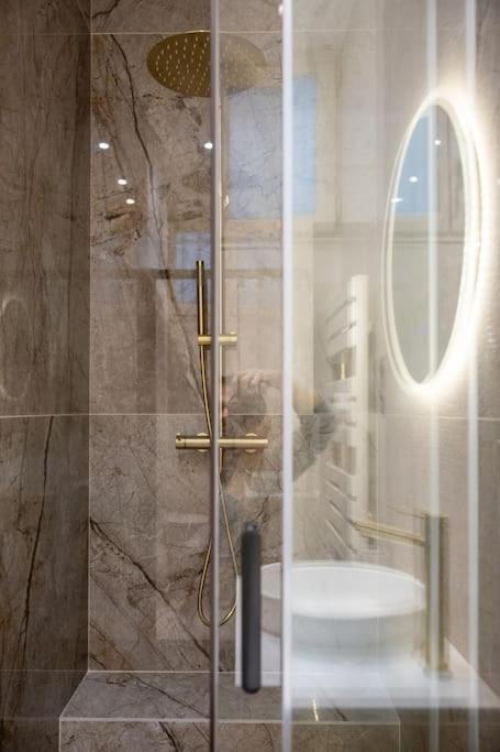 New Luxury And Cozy Apartment - Notre Dame Parigi Esterno foto